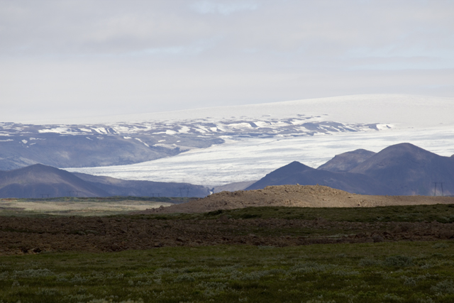 2011-07-08_11-30-04 island.jpg - Mittagsrast mit Blick zum Langjkull